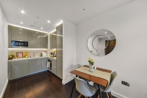 1 bedroom apartment for sale, Charles Clowes Walk London SW11