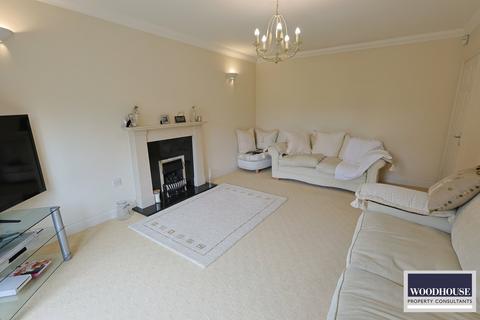 4 bedroom detached house for sale, Hammondstreet Road, Cheshunt EN7