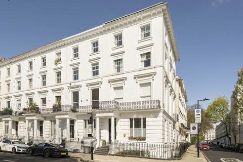 3 bedroom maisonette to rent, Chepstow Place, London W2