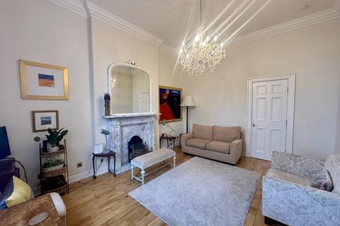 1 bedroom ground floor flat to rent, Broughton Place, Edinburgh EH1