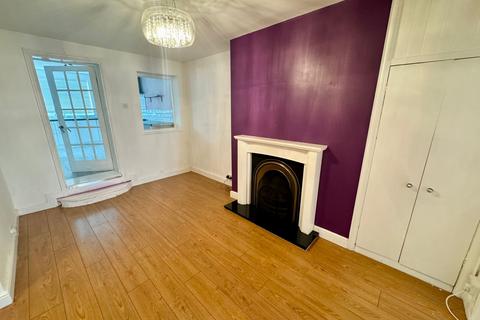 4 bedroom terraced house to rent, Thomas Street, Sunderland SR2