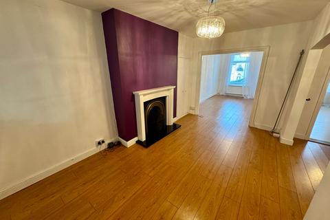 4 bedroom terraced house to rent, Thomas Street, Sunderland SR2