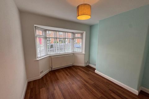 3 bedroom terraced house to rent, Hall Avenue , Trafford WA15