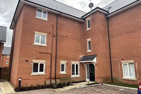 2 bedroom flat to rent, Connors Way, Canterbury CT1