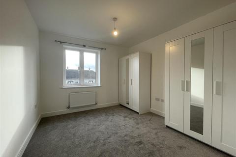 2 bedroom flat to rent, Connors Way, Canterbury CT1