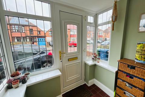 3 bedroom semi-detached house for sale, St. Julien Gardens, Cochrane Park, Newcastle upon Tyne, NE7