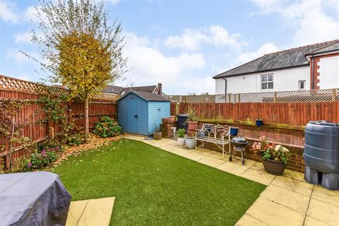 3 bedroom end of terrace house for sale, Station Road, Bosham