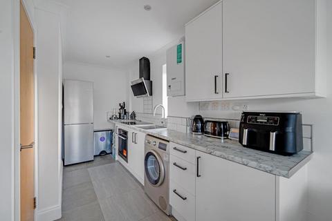 2 bedroom flat for sale, Birkbeck Road, Beckenham,