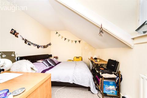 3 bedroom terraced house to rent, Abbey Road, Brighton BN2