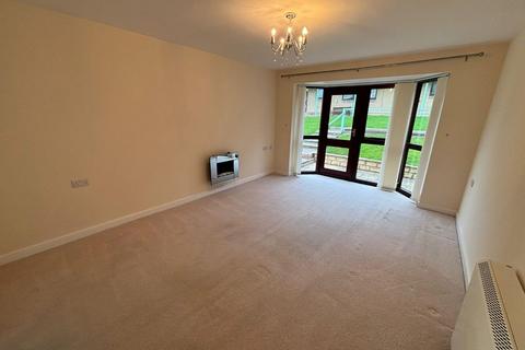 1 bedroom flat to rent, High Street, Old Whittington