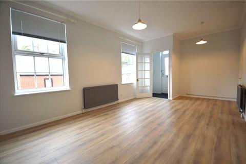 2 bedroom flat to rent, Eastgate Street, Winchester SO23