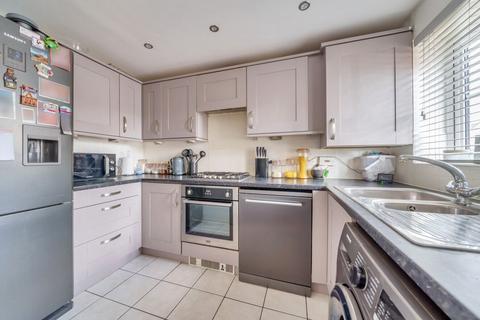 2 bedroom end of terrace house for sale, Wiltshire Crescent, Basingstoke, RG22 5FE