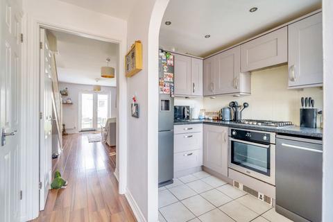 2 bedroom end of terrace house for sale, Wiltshire Crescent, Basingstoke, RG22 5FE