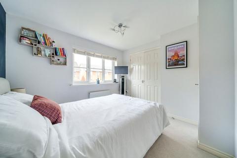 2 bedroom end of terrace house for sale, Wiltshire Crescent, Basingstoke, RG22 5FE