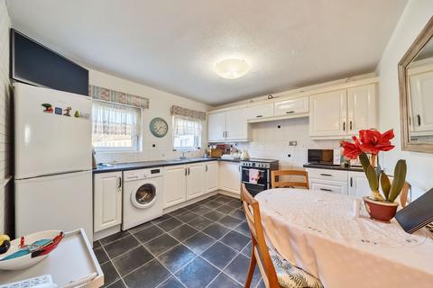 1 bedroom maisonette for sale, Teak Close, London, SE16