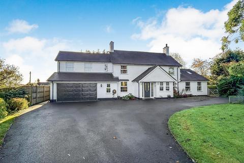 4 bedroom cottage for sale, Daywell