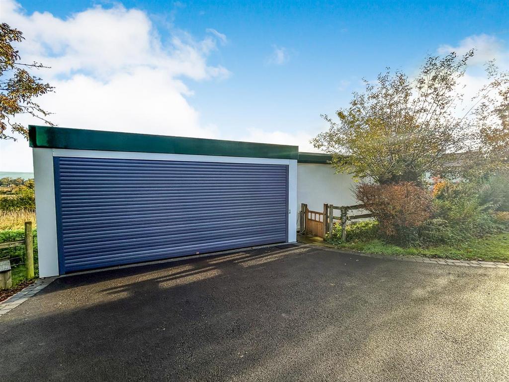 Purpose Built Garage and Office