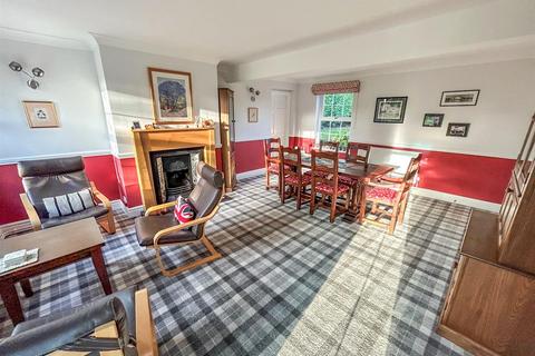 4 bedroom cottage for sale, Daywell