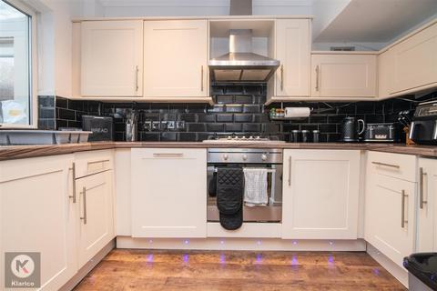 17 Croft Down Road, Solihull, B92 9BD