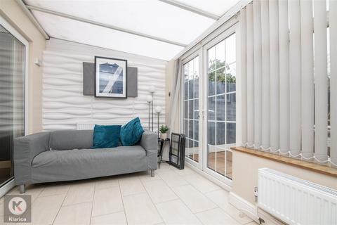 17 Croft Down Road, Solihull, B92 9BD