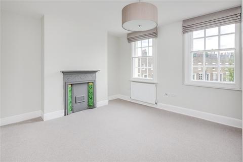 3 bedroom terraced house to rent, Walcot Square, London, SE11