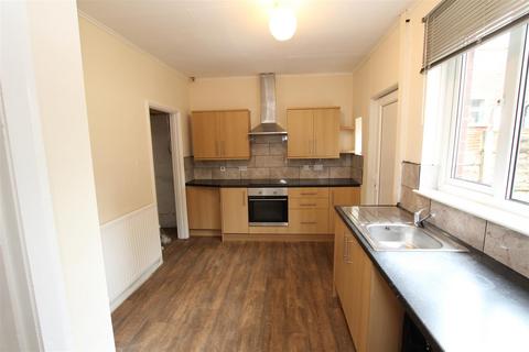 2 bedroom semi-detached house to rent, Howsin Avenue, Bolton BL2