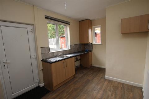 2 bedroom semi-detached house to rent, Howsin Avenue, Bolton BL2