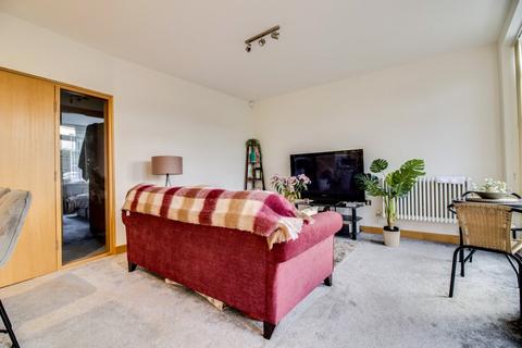 2 bedroom flat for sale, Calverley Bridge, Leeds, West Yorkshire, LS13