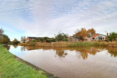 3 bedroom detached bungalow for sale, Sandbach Road, Rode Heath