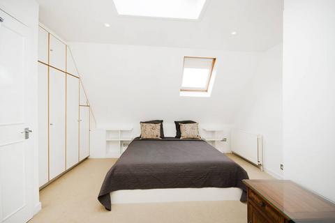 2 bedroom flat to rent, Royal Crescent Mews, Holland Park, London, W11