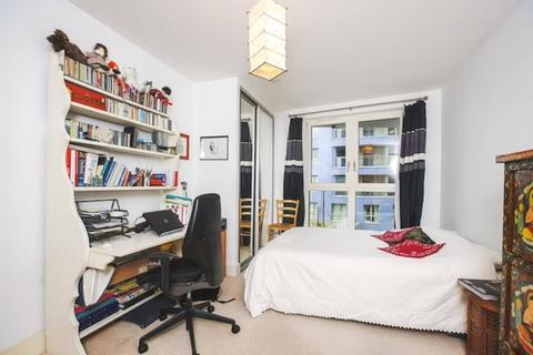 2 bedroom flat for sale, Queensland Road, Highbury and Islington, London, N7