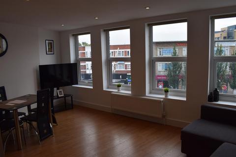 1 bedroom apartment to rent, Cranbrook Road, Ilford IG2