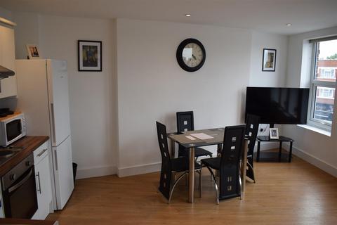 1 bedroom apartment to rent, Cranbrook Road, Ilford IG2