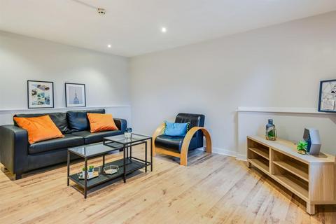 FLAT 1, 250 VINERY ROAD