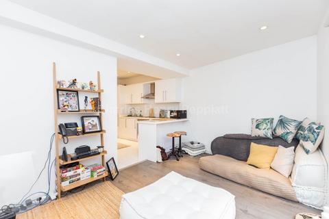 2 bedroom apartment to rent, Parkway, Camden Town, NW1