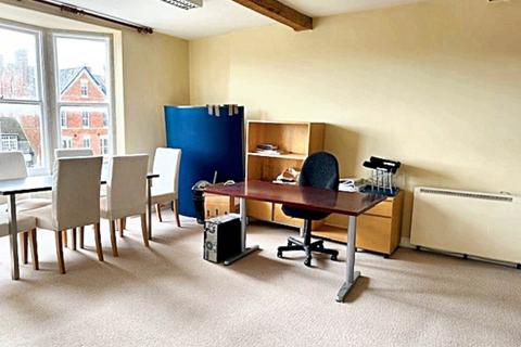 Office to rent, High Street, Marlborough