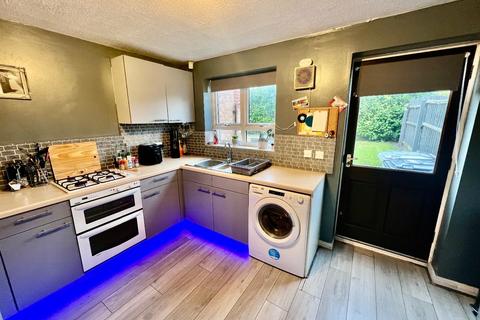 2 bedroom semi-detached house for sale, Lupin Close, Kettering