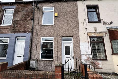 3 bedroom terraced house to rent, Aketon Road, Castleford, WF10