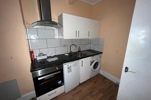 1 bedroom flat to rent, Norfolk Road, Seven Kings IG3