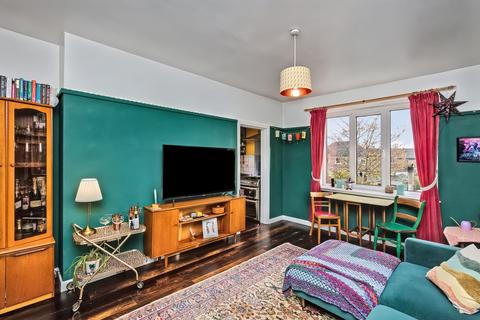 3 bedroom flat for sale, 7 Pilton Crescent, Granton, Edinburgh, EH5 2HU