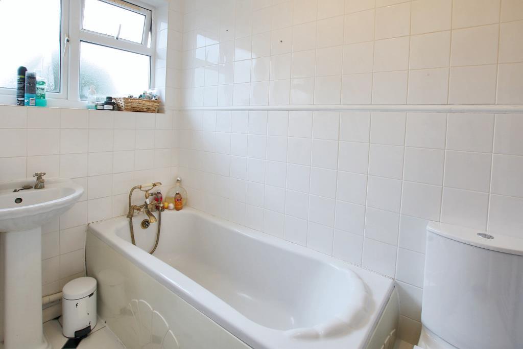 EN SUITE (Portal Size).JPG