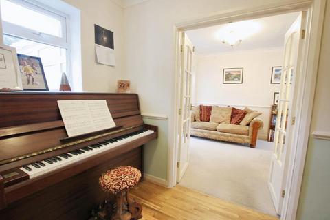 54 Hazel Way, Fetcham, Leatherhead, KT22 9QD