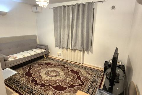 1 bedroom flat for sale, Pavilion Way, Edgware