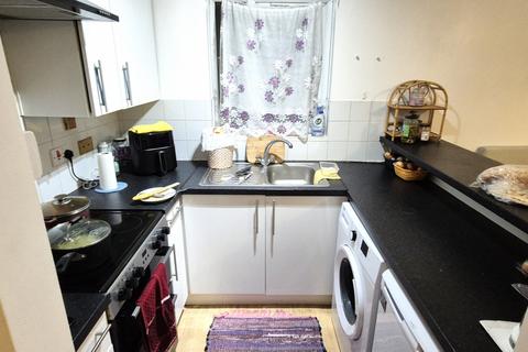 1 bedroom flat for sale, Pavilion Way, Edgware