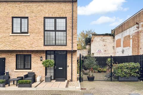 2 bedroom end of terrace house for sale, Albion Mews, Broadstairs CT10