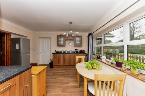 4 bedroom detached bungalow for sale, Station Road, Grimsby DN36