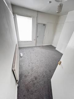 3 bedroom terraced house to rent, Vickers Road, Sheffield, S5