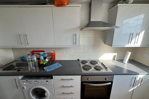 1 bedroom flat to rent, Ayley Croft, Enfield EN1