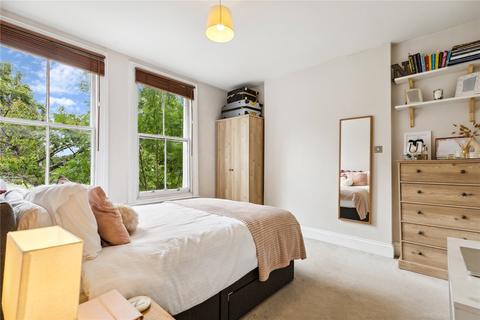 3 bedroom apartment to rent, Bolingbroke Grove, SW11