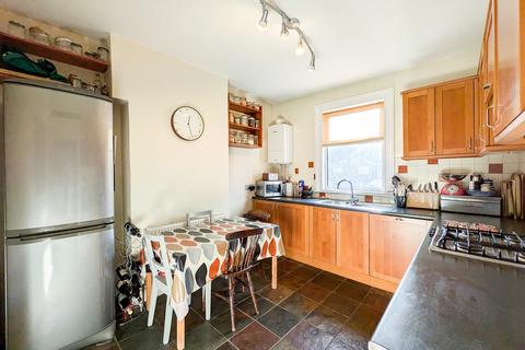 2 bedroom flat to rent, Merritt Road, SE4